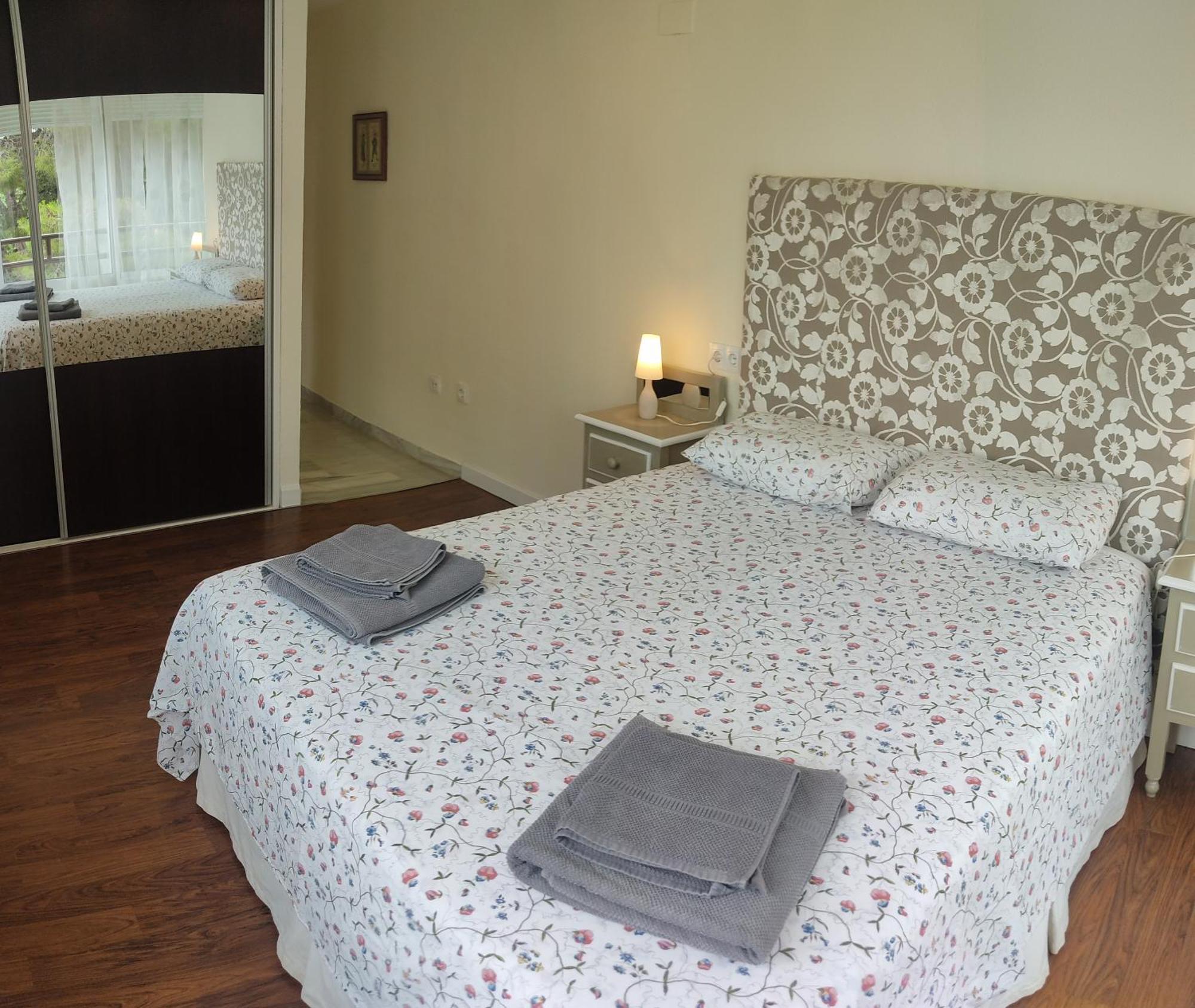 Gamonal 25 Apartment เบนัลมาเดนา ภายนอก รูปภาพ